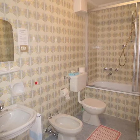 Riposo Aparthotel 3*